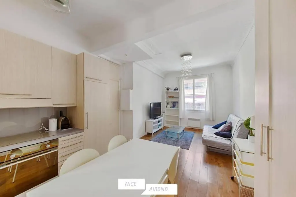 Barberis - Appartement Cosy 2 Pieces A Proximite Du Port Niza Apartamento