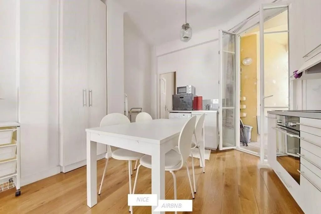 Barberis - Appartement Cosy 2 Pieces A Proximite Du Port Nice