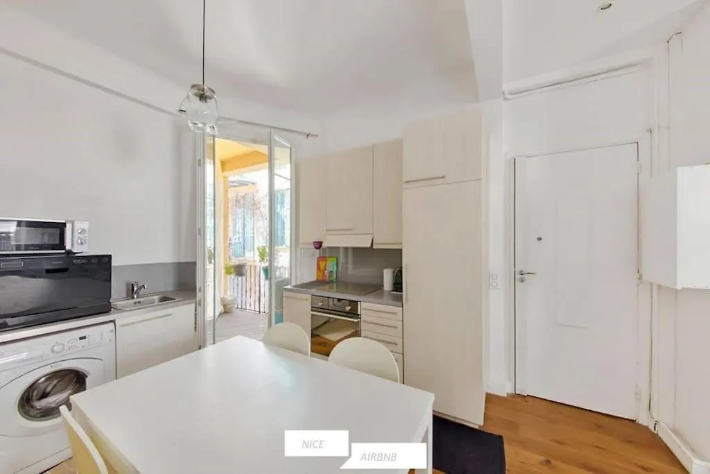 Barberis - Appartement Cosy 2 Pieces A Proximite Du Port Nice 0*,  France